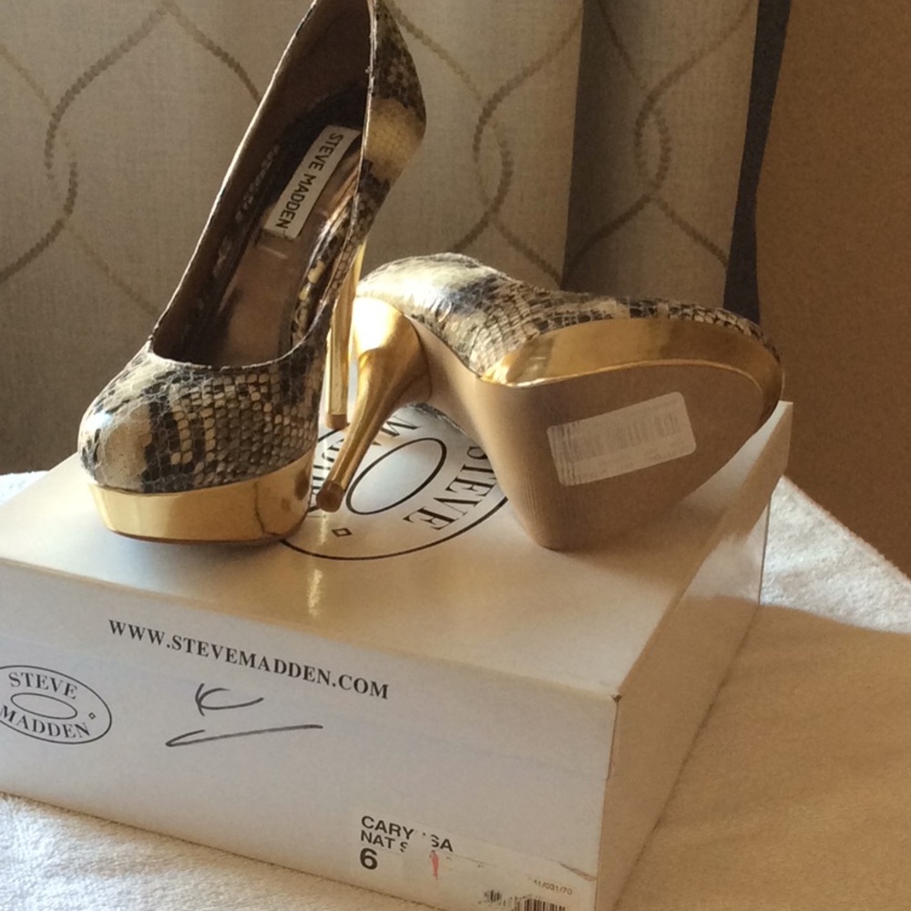 Shoes - Picture 2 of 2